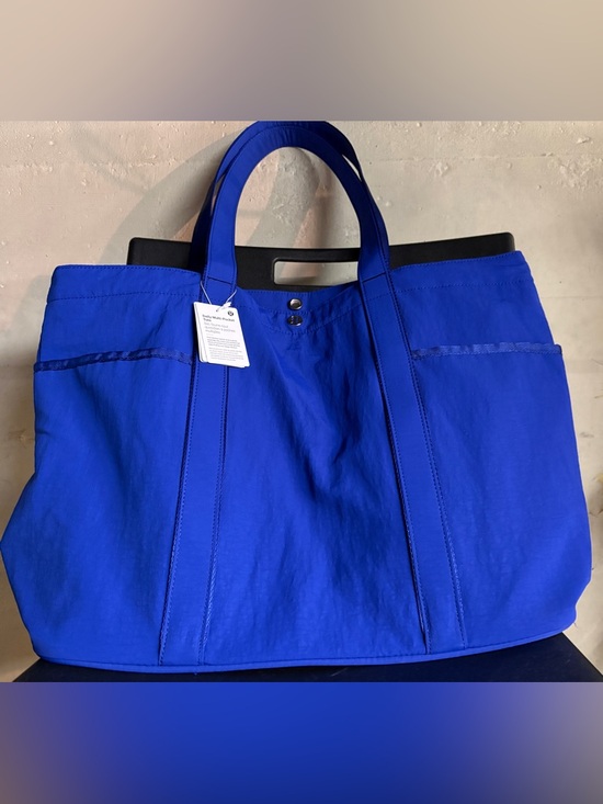 lululemon athletica Handbags - Lululemon Daily Multi-Pocket Tote
